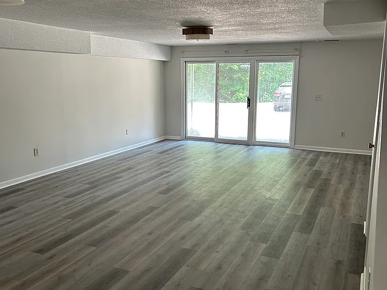 124 Skyview Dr #TOWNHOUSE — Photo 8