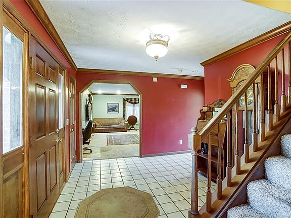 3rd image of 10440 Barnview Ct