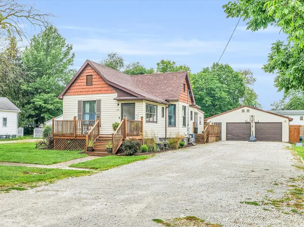 350 S Elm St, Paxton, IL 60957