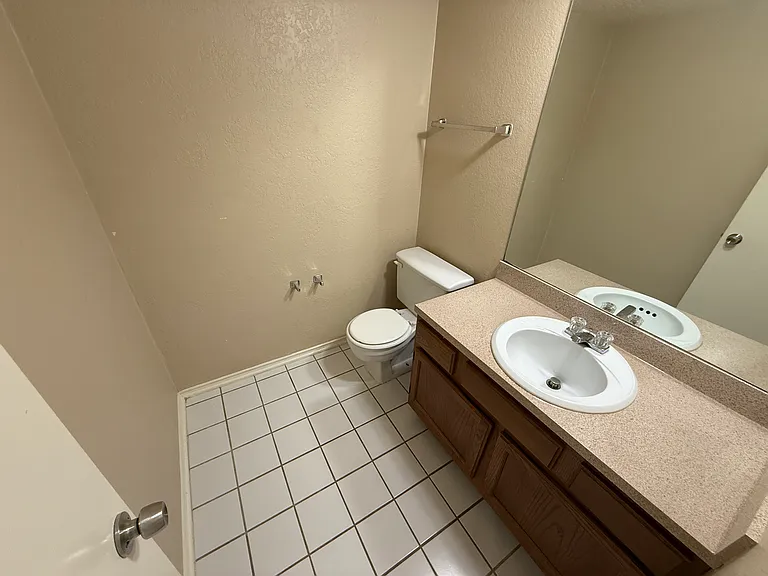 728 Bluebonnet Dr #C — Photo 6