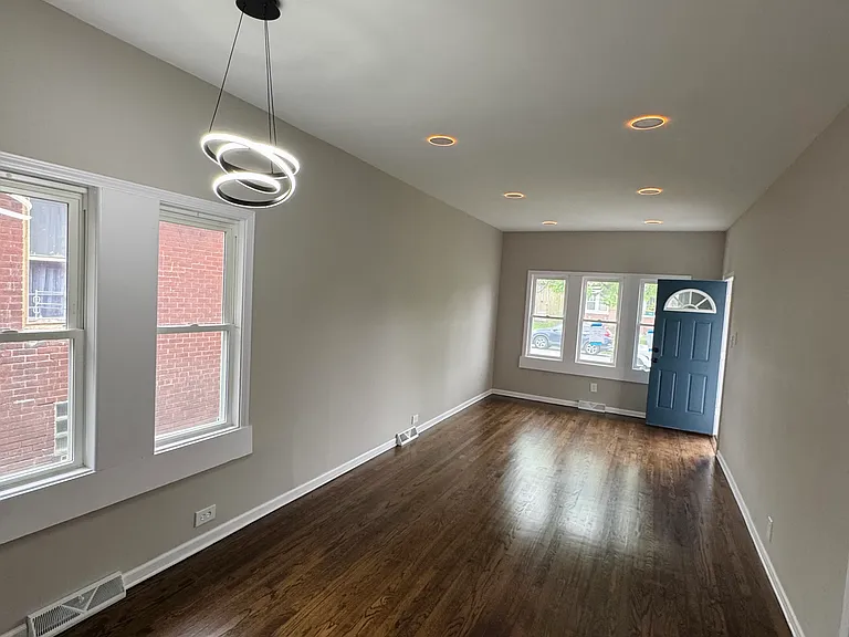 3769 Jackson St — Photo 2
