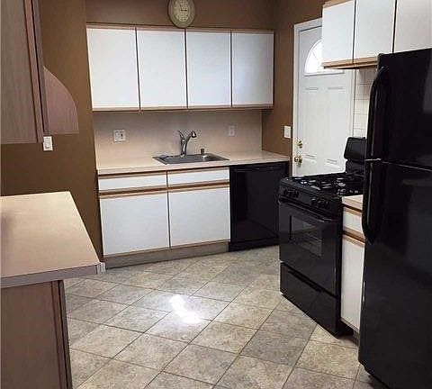 3rd image of 3924 Waverly Ave