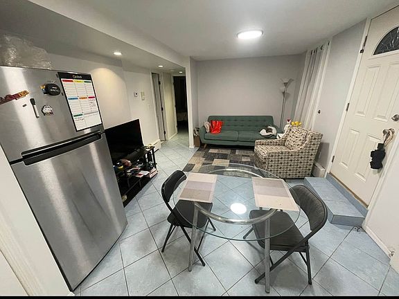 2nd image of 2120 21st St APT 1