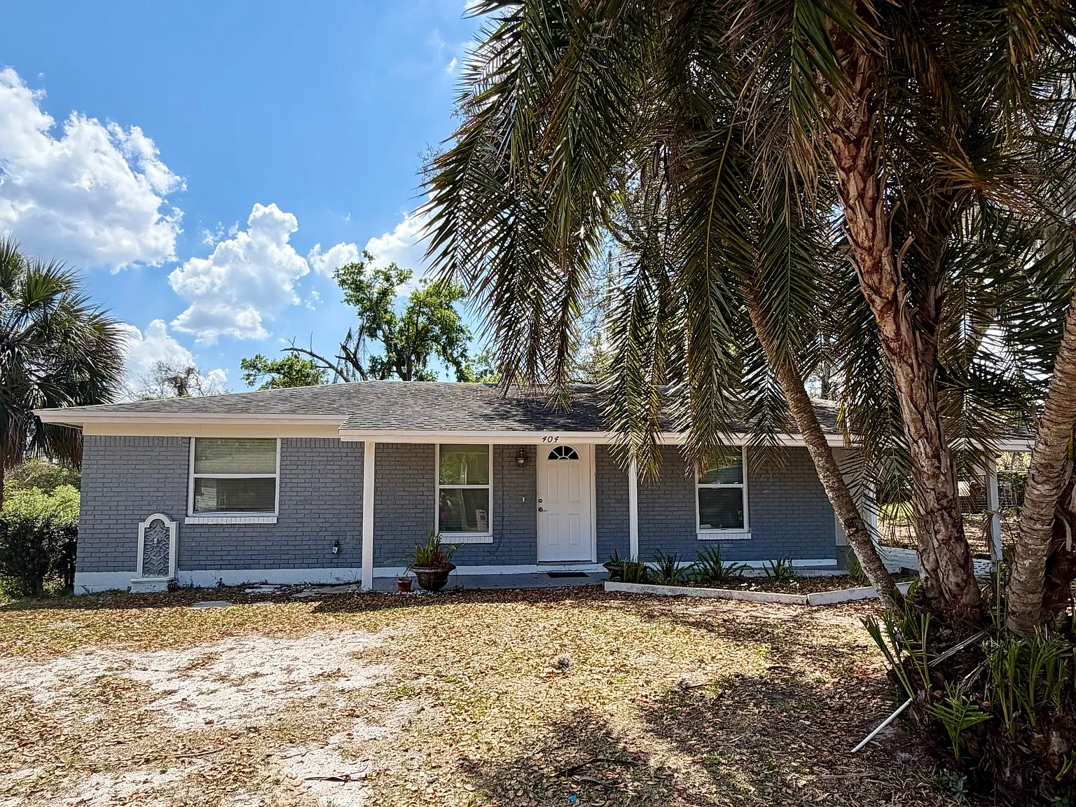 4 bed, 1350 sqft, $2,150 — Photo 1