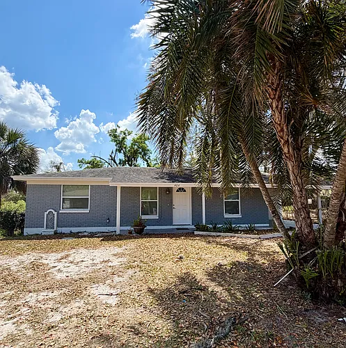 404 Magnolia St Photo 1