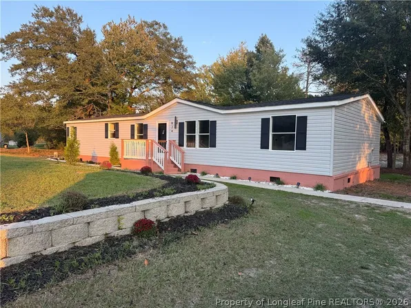 824 Shakertown Rd, Fayetteville, NC 28312