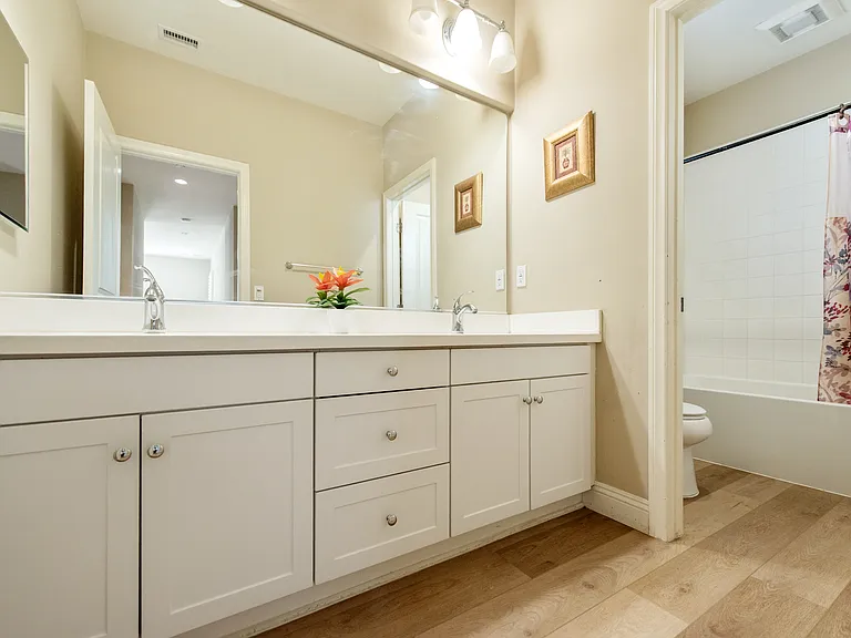 77 Devonshire — Photo 14