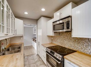 1312 Landmark Trl S, Hopkins, MN 55343