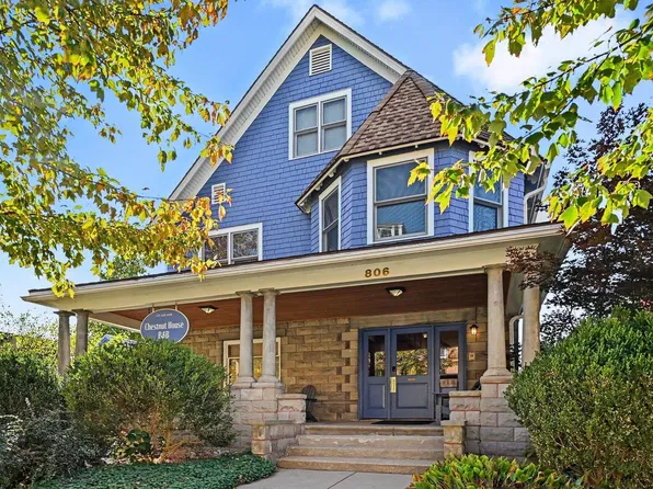 806 & 808 Chestnut St, Winona Lake, IN 46590