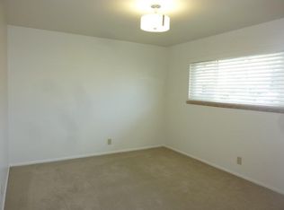 4130 36th Ave SW APT 4, Seattle, WA 98126