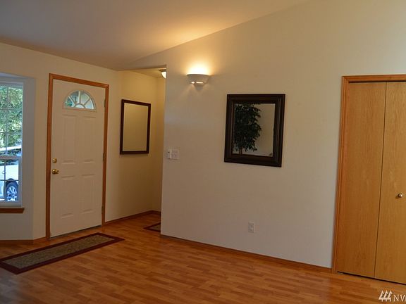 5th image of 2316 255th St NW