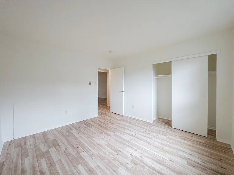 Bedroom | The Cloverleaf Bedroom | The Cloverleaf