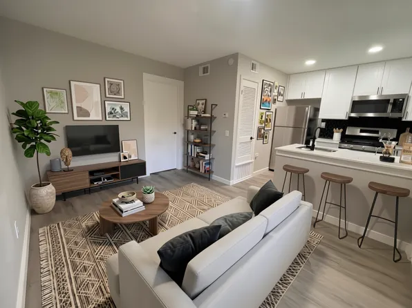 4400 1/2 Avenue A #209, Austin, TX 78751