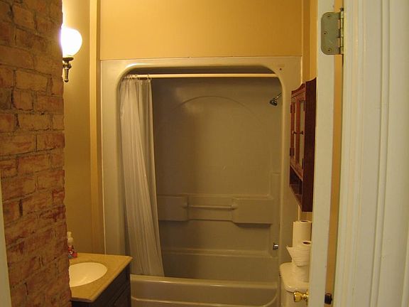 4th image of 1209 E Long St