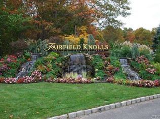 21 Village Green Dr #21, Pt Jefferson Station, NY 11776