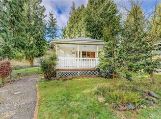 22295 Seavista Dr NE, Poulsbo, WA 98370
