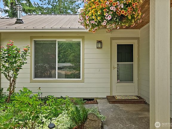 3rd image of 560 E Timberlake Drive E