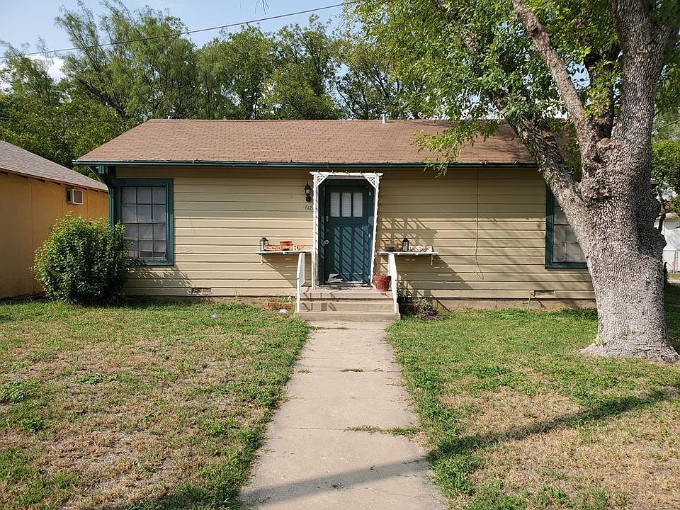 1st image of 618 Highland Ave W