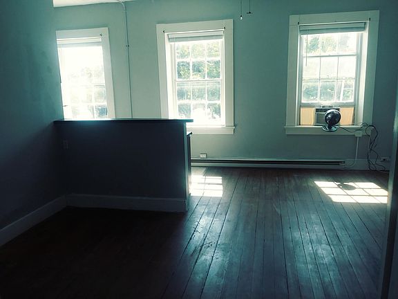 4th image of 2216 E Broad St #2F