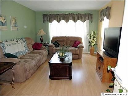 3rd image of 701 Carnaby Ln #39