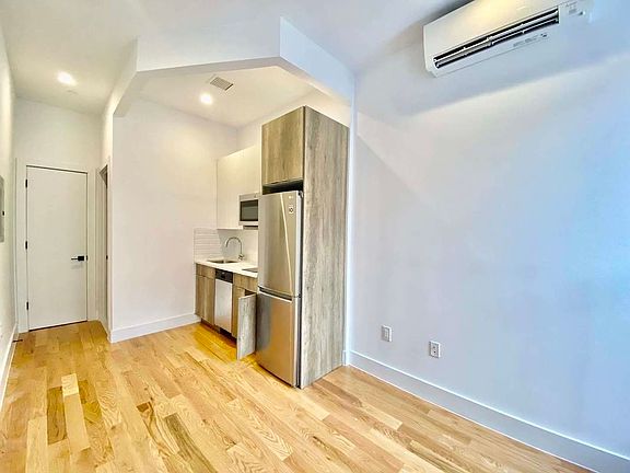 4th image of 147 W 130th St #Ff