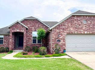 1607 Crestwood Hills Ln, Cave Springs, AR 72718