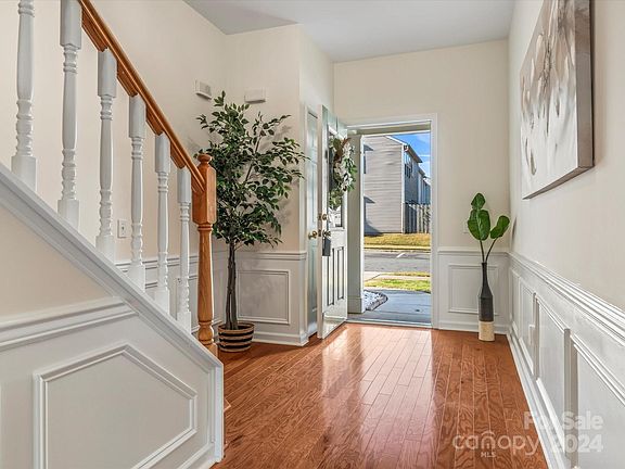 2nd image of 8845 Ormeau Dr