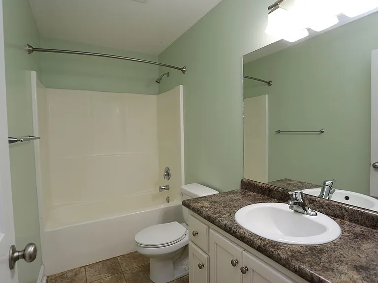 343 Longwood Dr — Photo 23