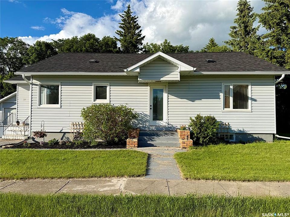 1st image of 16 Woodhams AVENUE