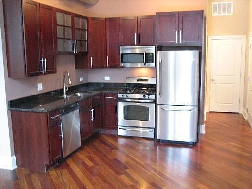 4th image of 1116 W Leland Ave APT 1B