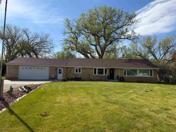 809 W Bighorn Ave, Basin, WY 82410