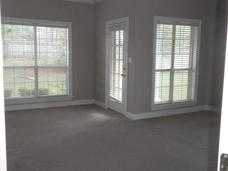 107 W Shore Dr — Photo 10
