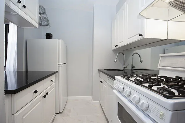 Sold by Singer New York Real Estate | media 5