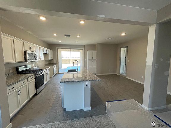 5th image of 7604 E 35th Ln