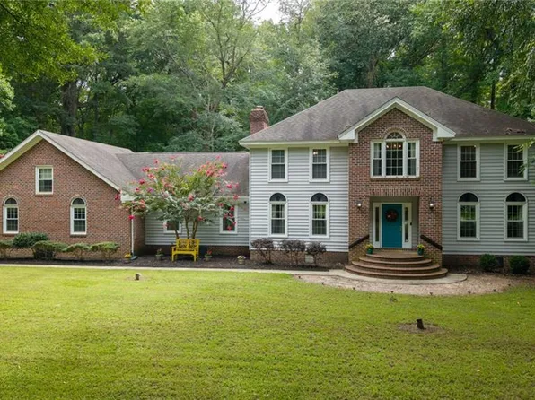 533 Waterwheel Rd, Chesapeake, VA 23322