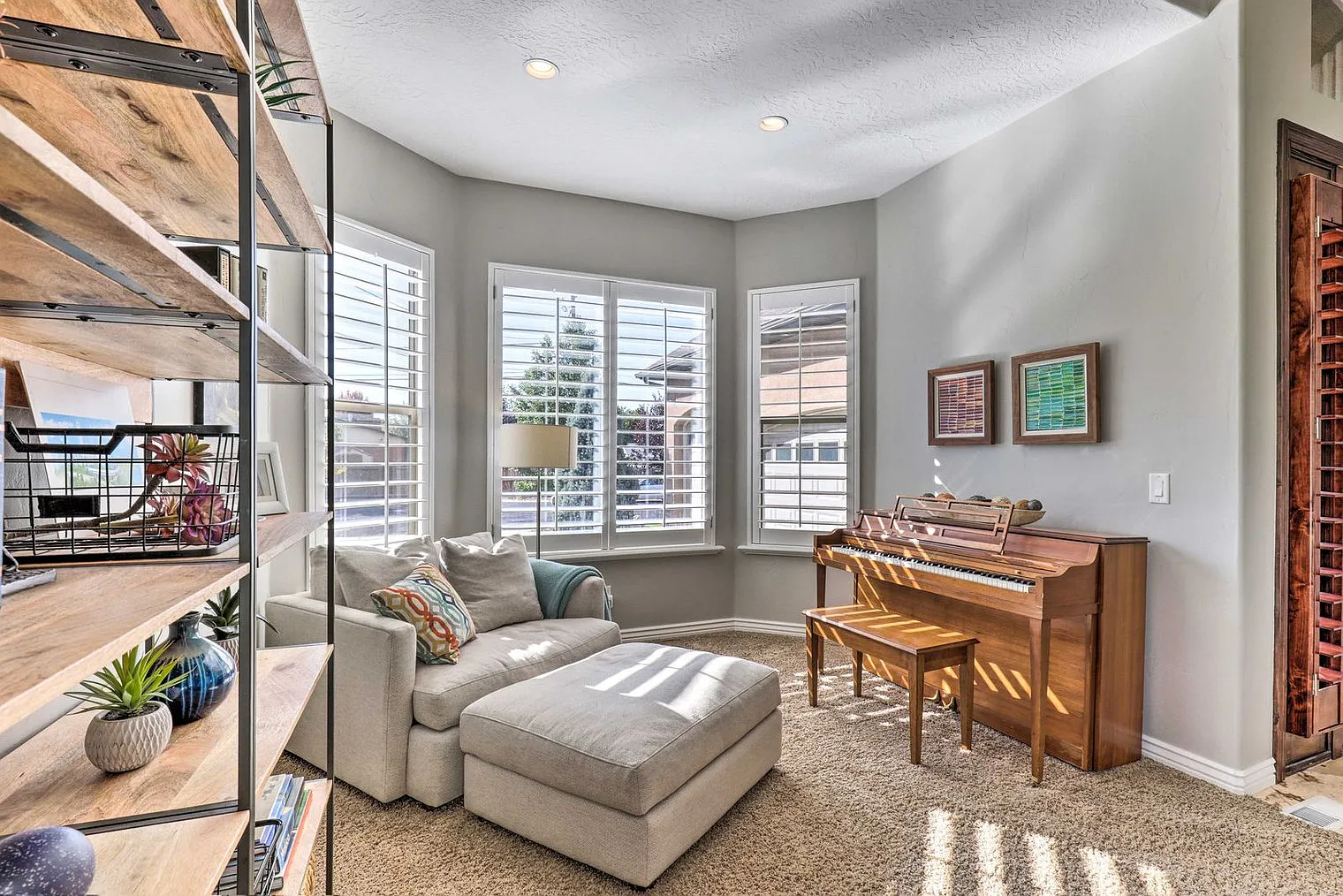 4 bed, 3.0 bath, 3541 sqft, $3,559 — Photo 3