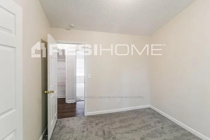 211 Coral Cir — Photo 14