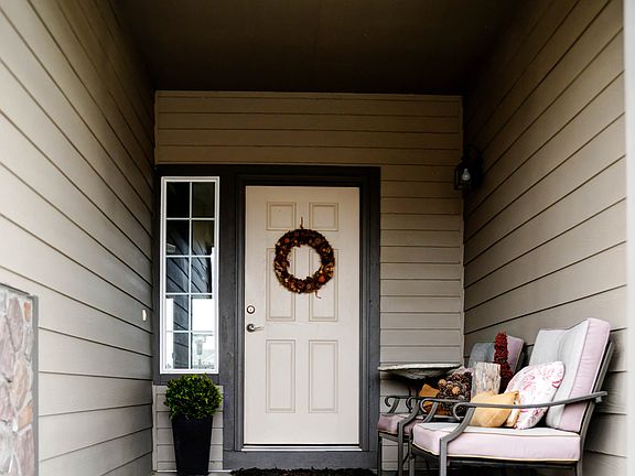 3rd image of 9321 Portmarnock Ct