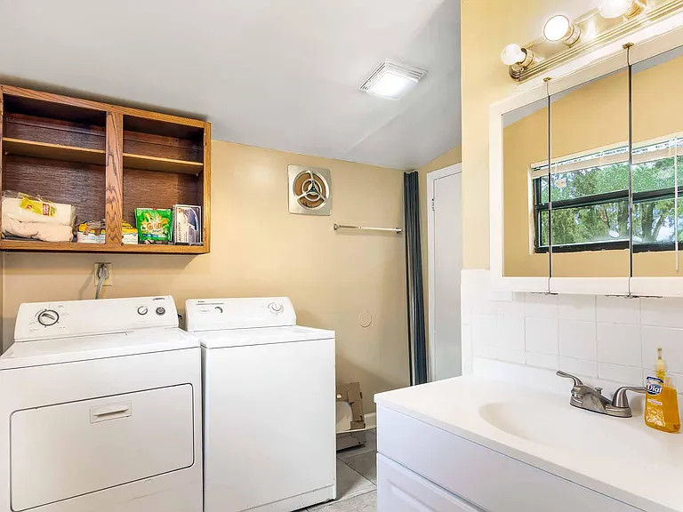 2843 Shady Oak Ln — Photo 30