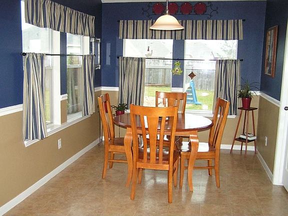 5th image of 621 Shadowcliff Ct