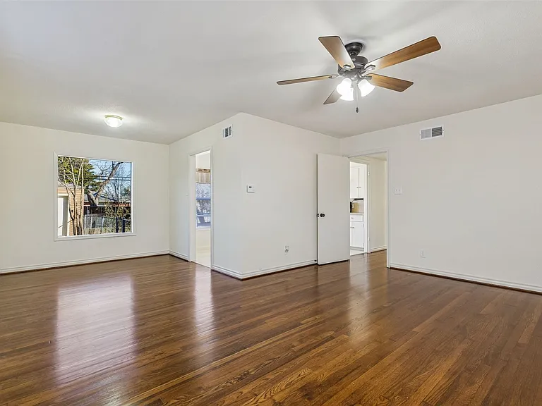 6341 Sudbury Dr — Photo 16