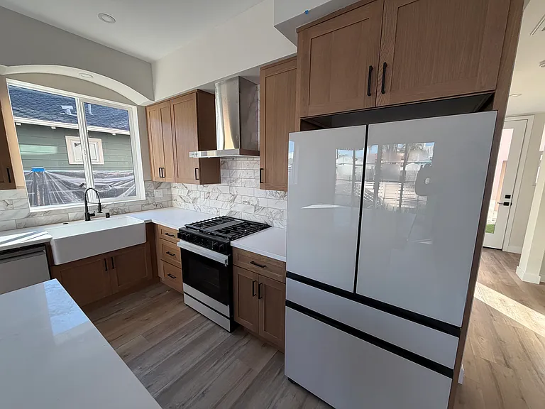 247 Elder Ave #1 — Photo 8