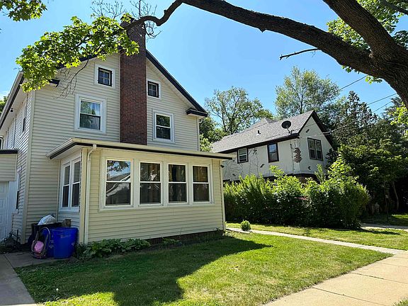 2nd image of 1517 N Court St