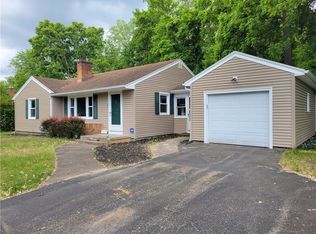 105 Forest Hills Rd, Rochester, NY 14625