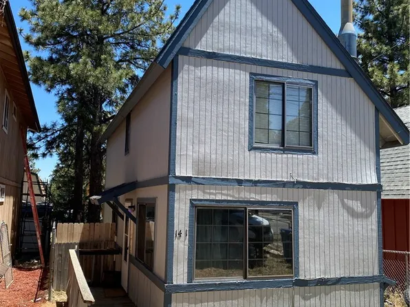 141 Wabash Ln, Sugarloaf, CA 92386
