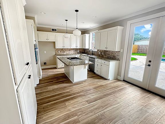 Open Kitchen