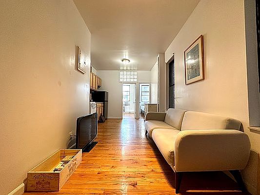 1st image of 56 Ludlow St #18