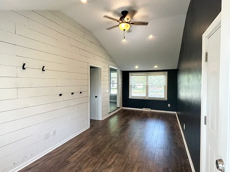 5901 Garden Park Dr — Photo 20