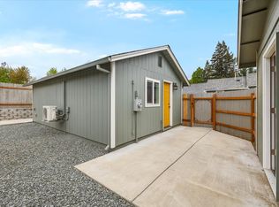 1616 SW G St #A, Grants Pass, OR 97526