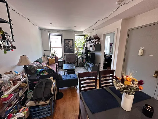Rented by Massada Home Sales Inc | media 18